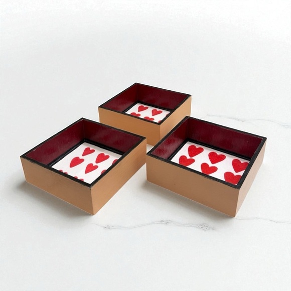 3 Handmade Red Heart Dishes For Small Storage - Picture 4 of 8